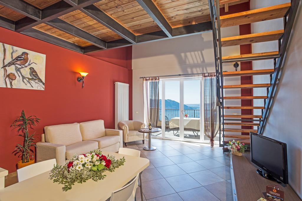 Residence Usignolo Trarego Oda fotoğraf